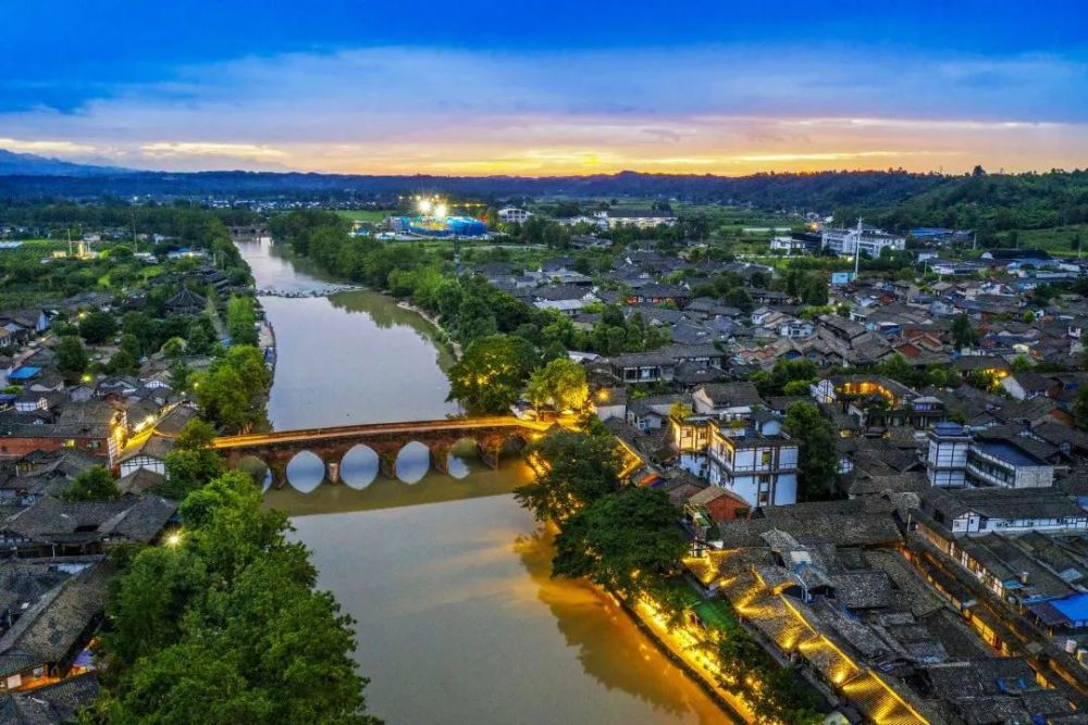 成都邛崃平乐古镇△成都邛崃夹关古镇投票方式第一步:关注"瞭望督方