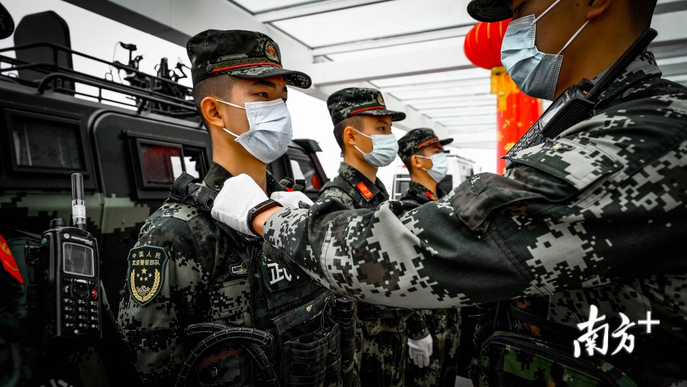 图集|江门军警联勤武装巡逻,守卫一方平安