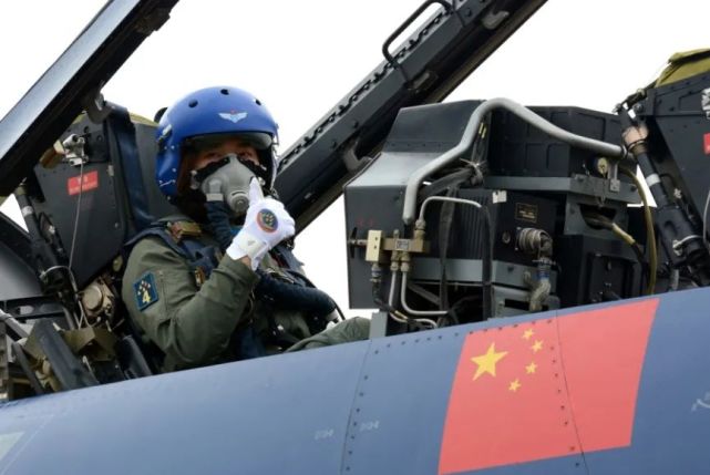 【巾帼心向党·聚力强军梦】盛懿绯:劲舞苍穹的雷霆玫瑰