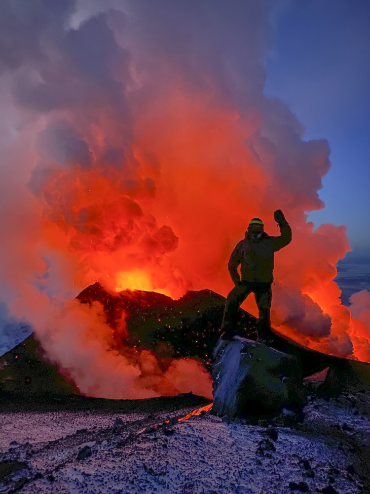 外代一线克柳切夫火山喷发