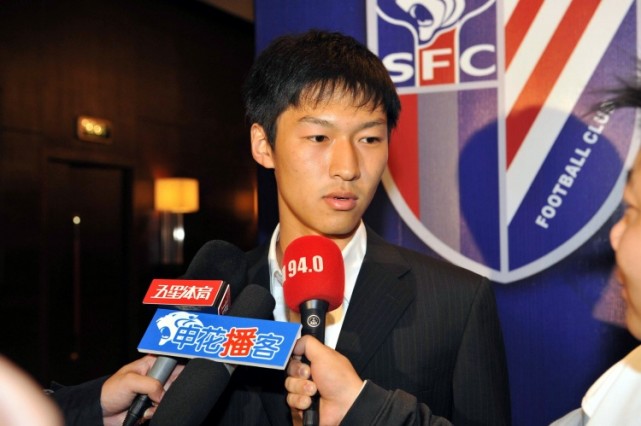 吴曦 上场比赛崔康熙中场休息时有点生气 他要我们把比赛打回来 腾讯新闻