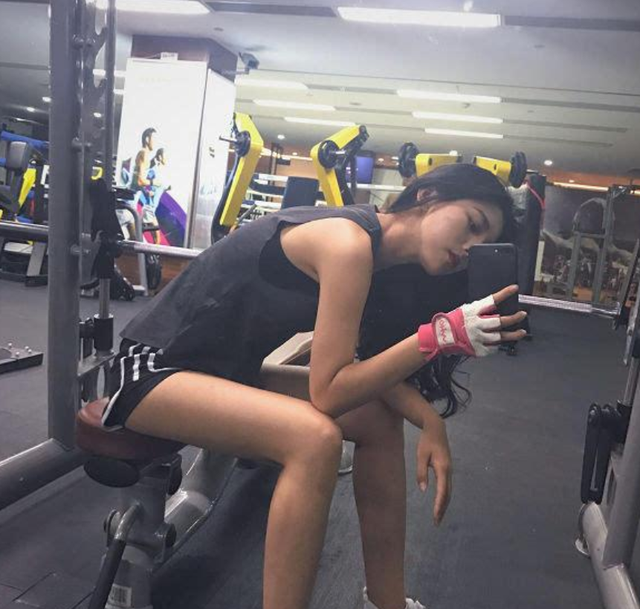 的主人公,根据一番了解,我们得知原来她是韩国第一美臀,叫做李燕花