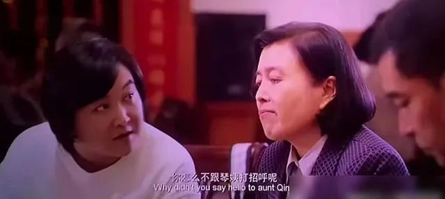 是哈尔滨人;饰演"李焕英"闺蜜——中年"包玉梅"的丁嘉丽,是佳木斯人