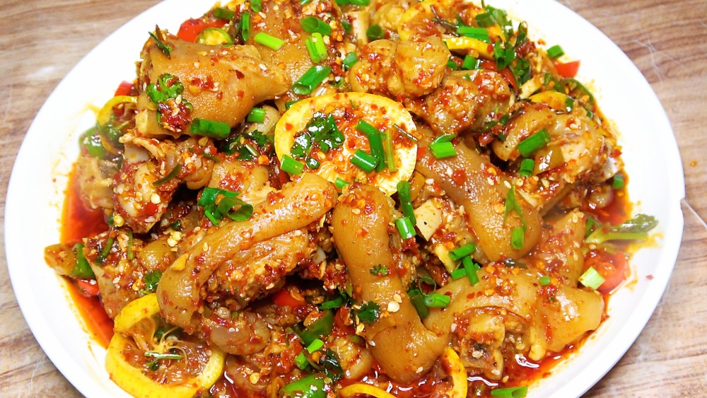 猪脚别总是红烧,大厨教你四川特色做法,酸辣开胃又下饭,真香