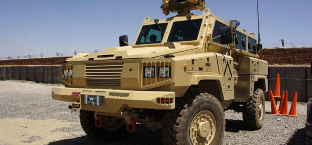 该装甲车是在"曼巴"(树蛇)装甲车的基础上发展而来,车长 6.4米,宽 2.