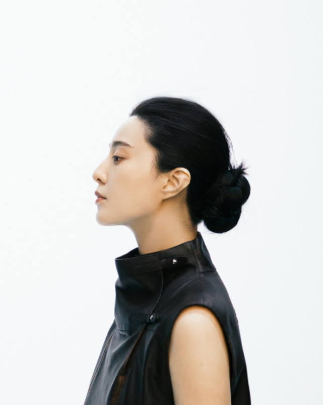 范冰冰最新封面写真上线,颓废风让人眼前一亮,无惧超近怼脸拍_腾讯