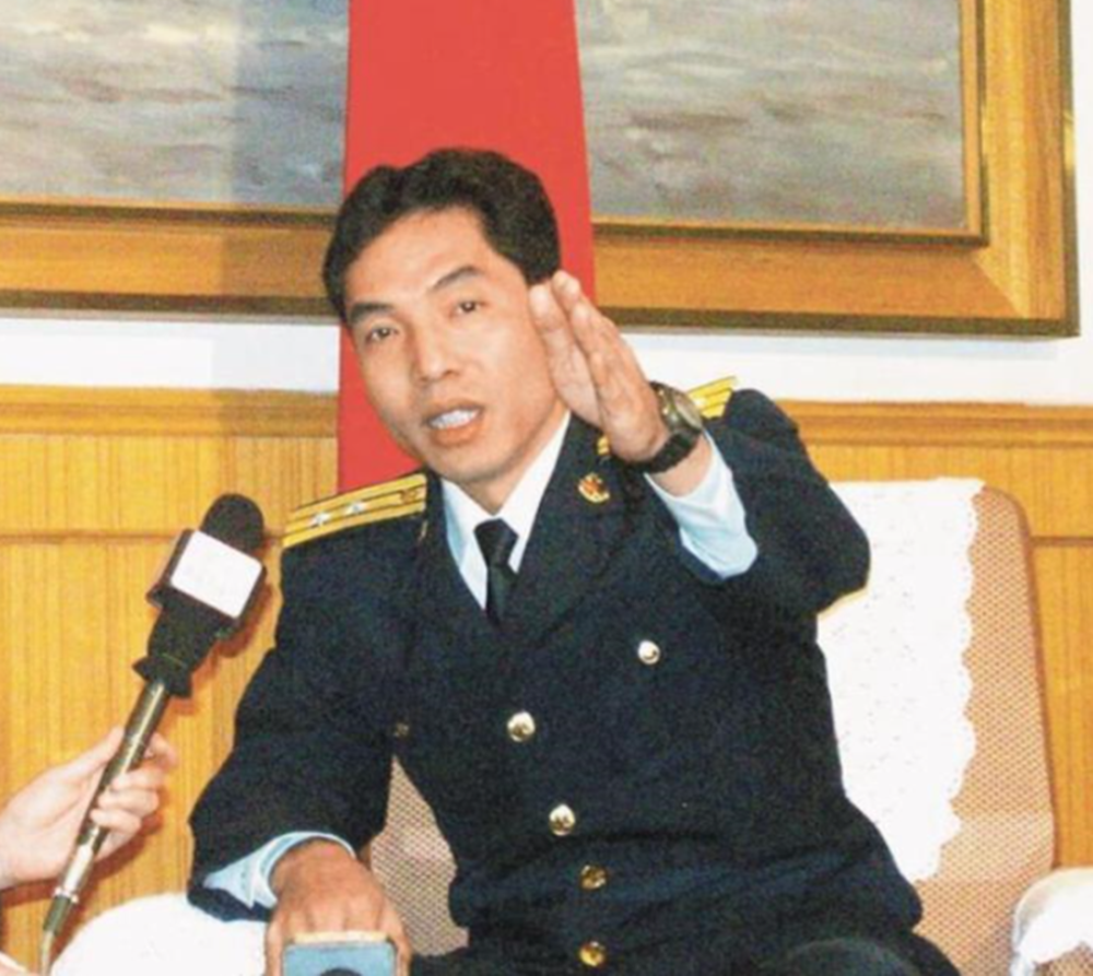 20年前南海撞机时飞行员赵宇为啥不开火如今才看懂其中的无奈