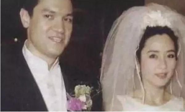 被称为百年难遇的忧伤美人,曾被琼瑶力捧,今息影多年无人知