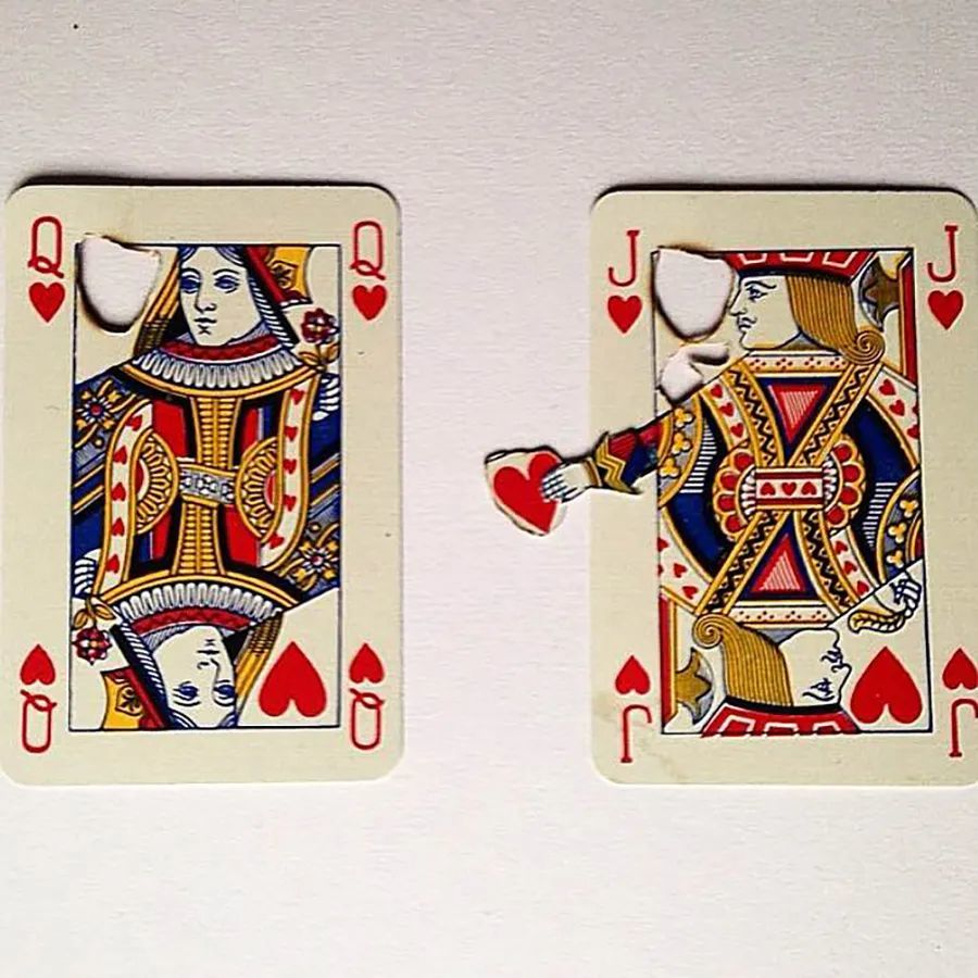 扑克牌里居然还藏着这种剧情