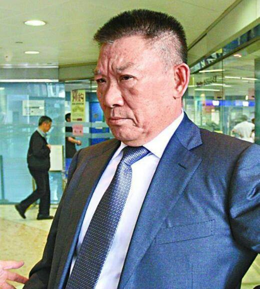 就算街市伟不从中挑拨,在利益面前,崩牙驹与水房赖也会出现摩擦,何况