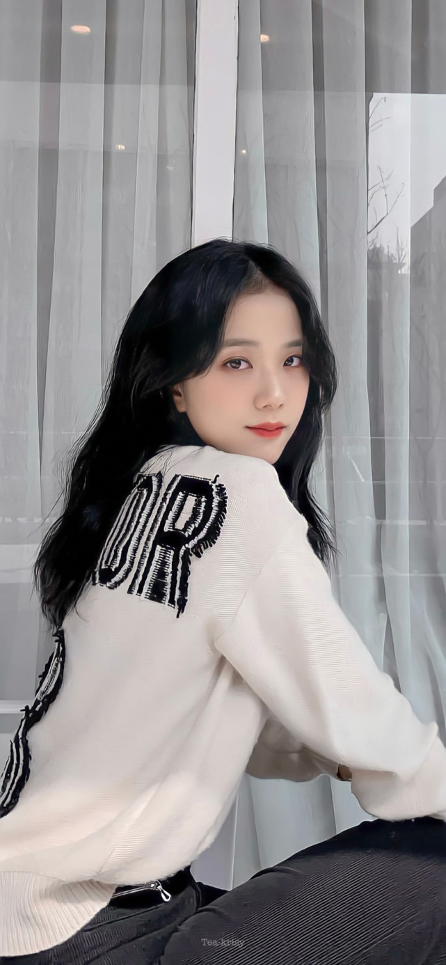 jisoo智秀近期日常私服分享