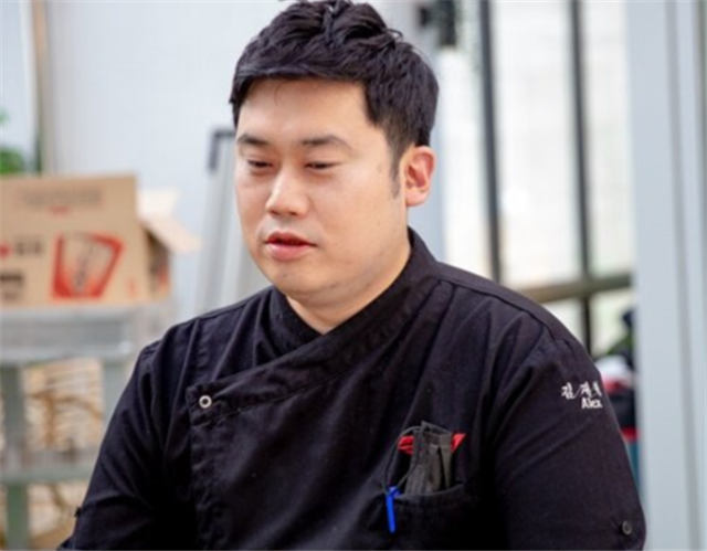 从业人员,同时,他也经常看t1星际争霸分部的比赛,非常喜欢林耀焕选手