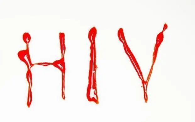 老人|62岁老人持续高热不退，医生告知原因，五个子女没人敢靠近！