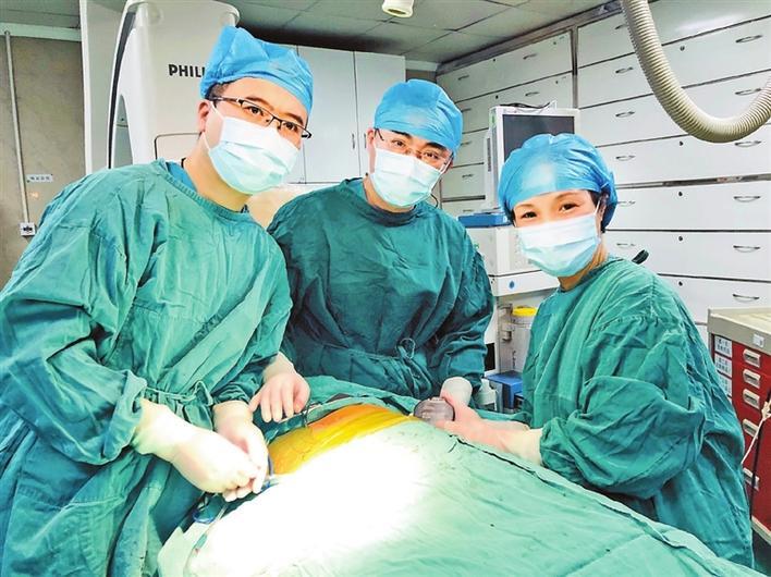 深圳市人民医院|把病人当亲人 这个心内科创造了许多深圳第一