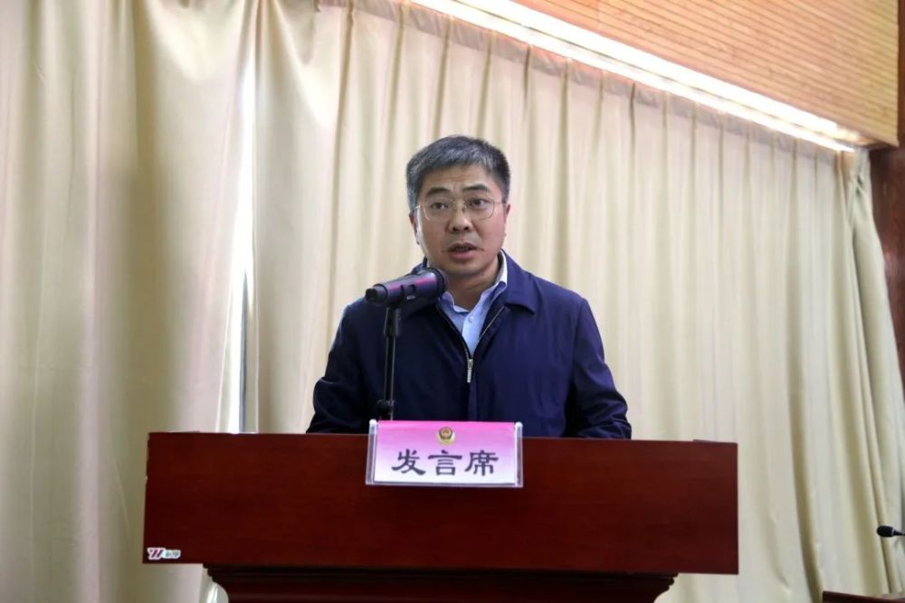 会上,市联席办主任,市公安局常务副局长左兴社对20