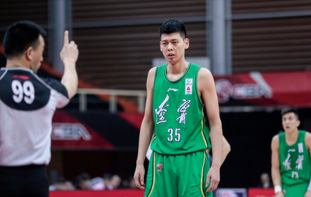 做过一笔交易,当时山东男篮送出朱荣振得到了辽宁男篮的高诗岩和郭旭