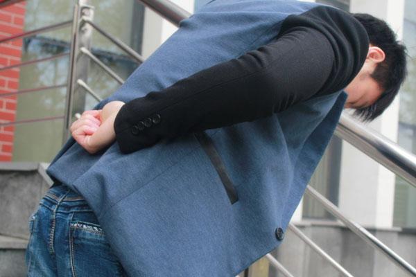 内脏|后背反复疼痛是怎么回事？找到痛点，分析诱因，可能是内脏告急