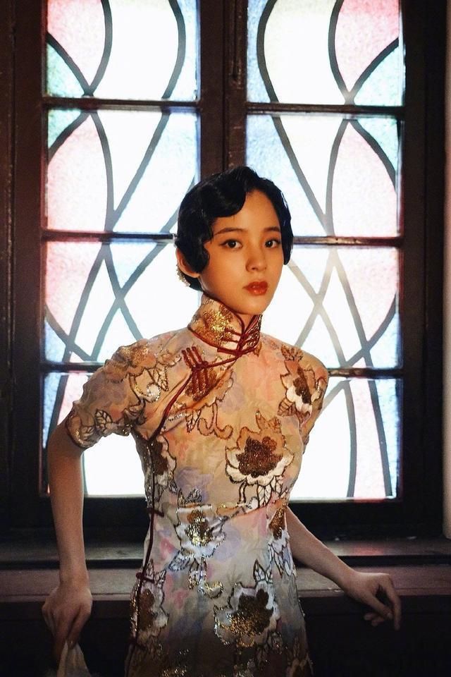 旗袍作为东方女人的传统服饰,在民国时期风靡了大江南北,已经成为了