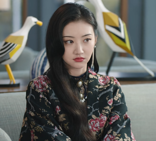 《司藤》出道被誉为神仙姐姐,颜值不次于景甜!却在剧中甘当绿叶