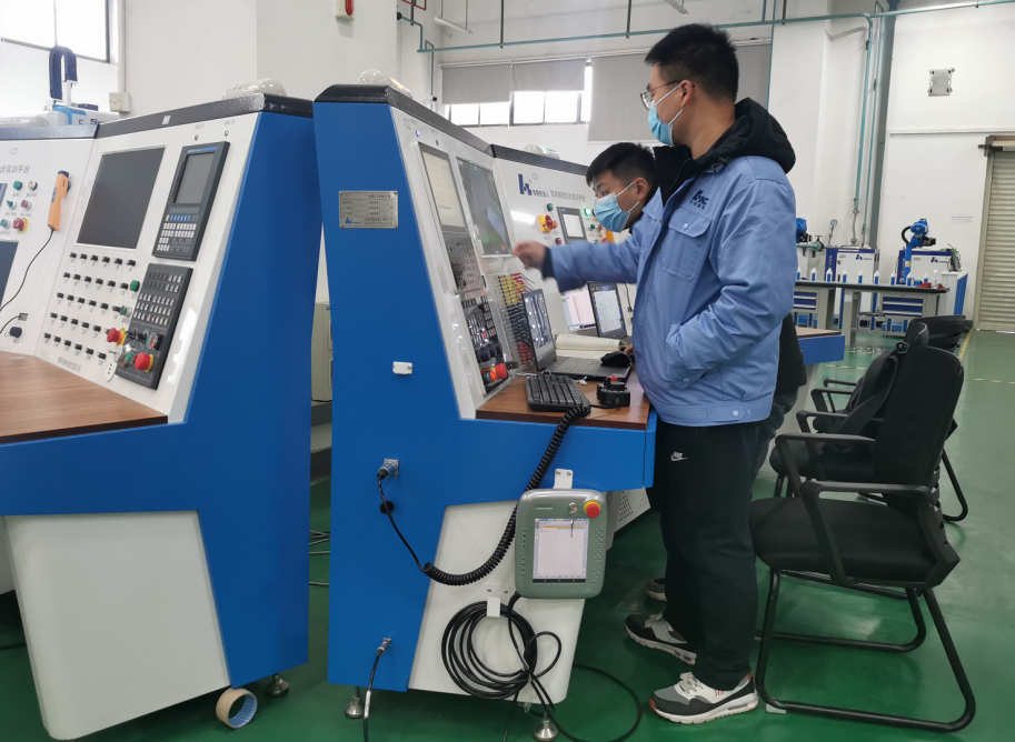 47%;公司数控系统,红外产品,特种装备,机器人与智能产线等产品业