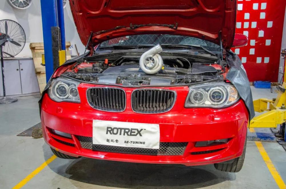 宝马120i se-tuning 机械增压套件!