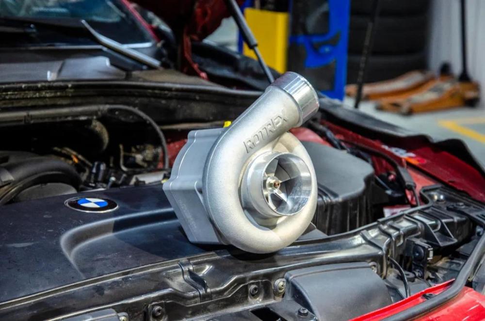 小车也狂暴宝马120isetuning机械增压套件