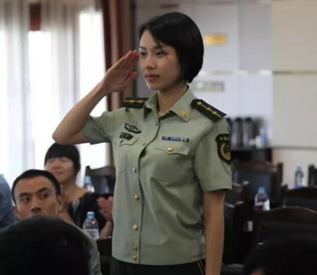 中国女保镖边梅:曾保卫过13国元首,转型经商成副总,52岁仍单身