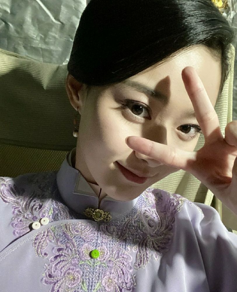 丹阳的饰演者是李芸,去年刚刚毕业,《锦心似玉》应该算是代表作.