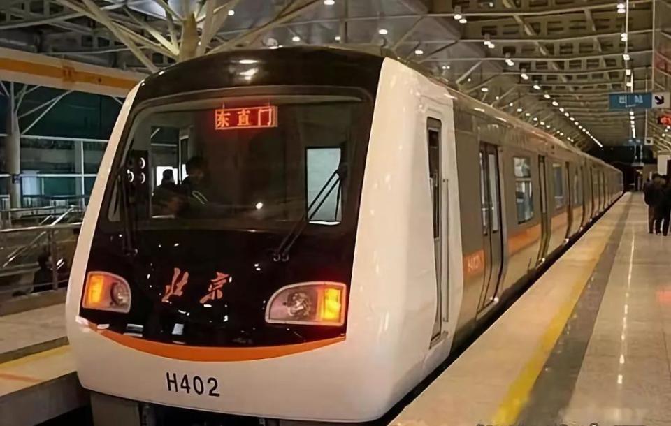 北京地铁颜值与气质双提升