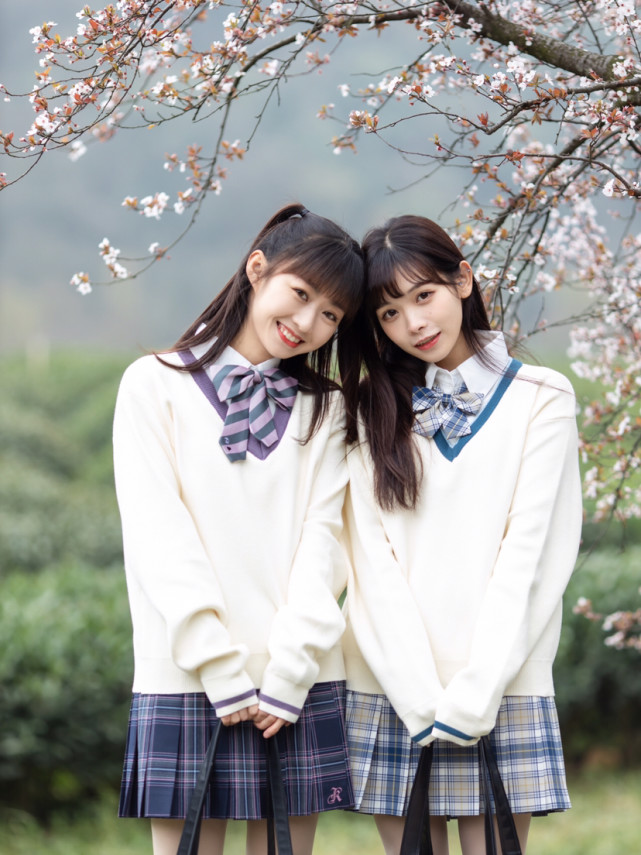 jk闺蜜双子拍照打卡