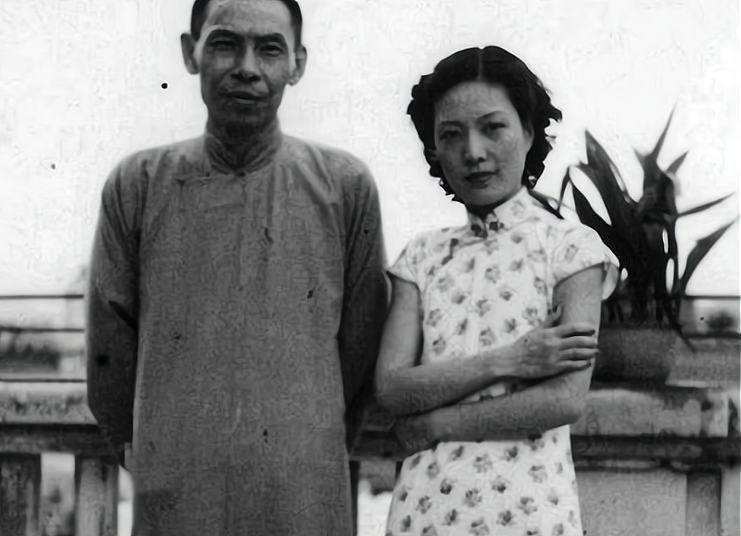 不得不说唐怡莹对感情的手段高超,连著名的情场浪子张学良都被他玩弄