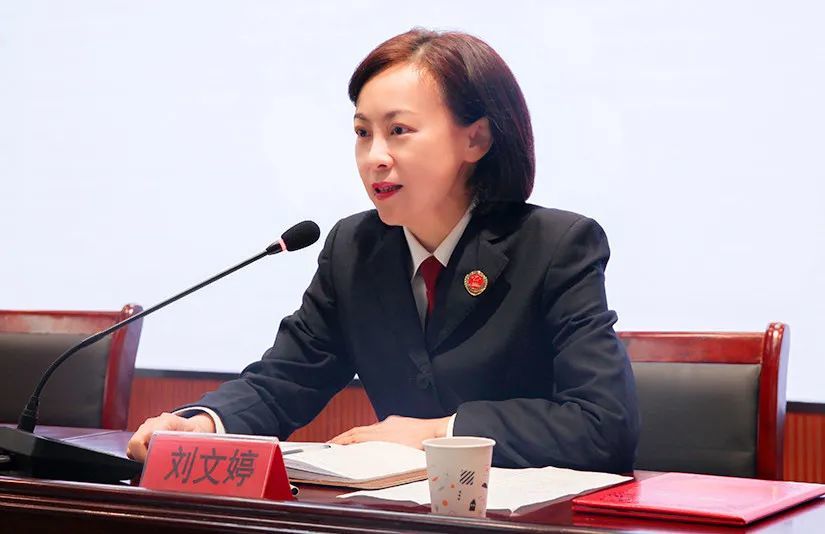 红杜鹃未检:泰宁县检察院检察长刘文婷受聘为县一中法治副校长