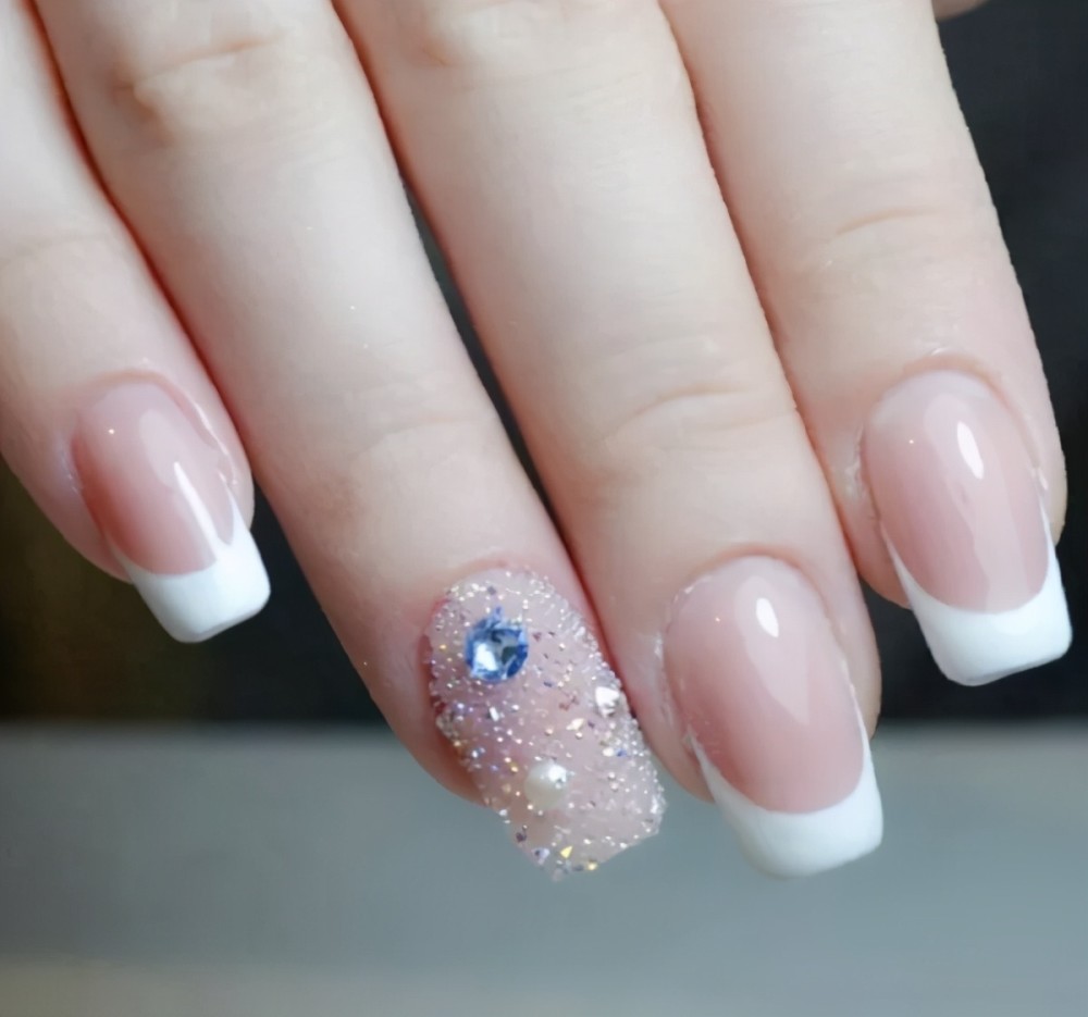 春天做款透明感美甲简直太美了