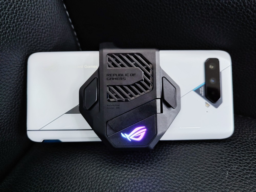 或许是骁龙888的最佳归宿 腾讯rog游戏手机5幻影评测_腾讯新闻