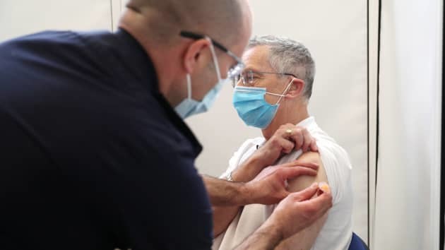 阿斯利康疫苗|因阿斯利康疫苗可能导致严重副作用，更多国家加入暂停使用行列