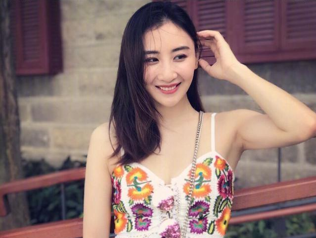 蹦床公主何雯娜,与体操王子相恋被辜负,