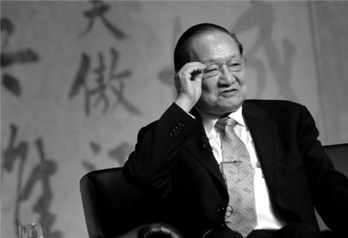 45年前19岁的查传侠在美国以自杀方式结束生命成金庸心中永远的痛