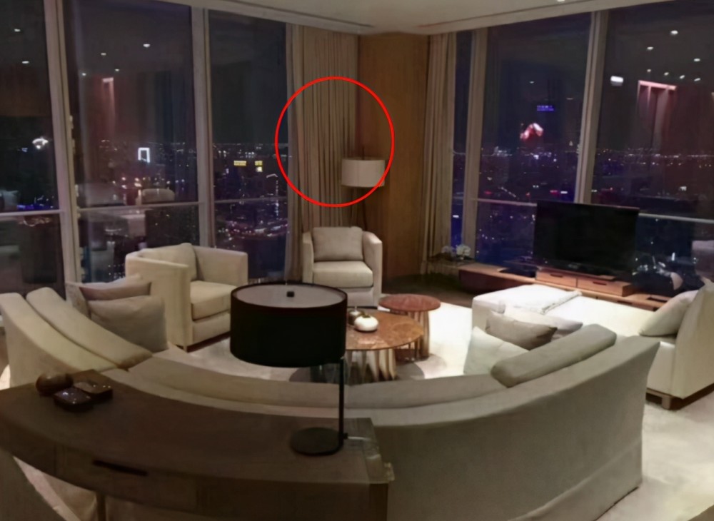 杨颖晒出自己的豪宅,用东方明珠当电视墙,做法太机智了_腾讯新闻