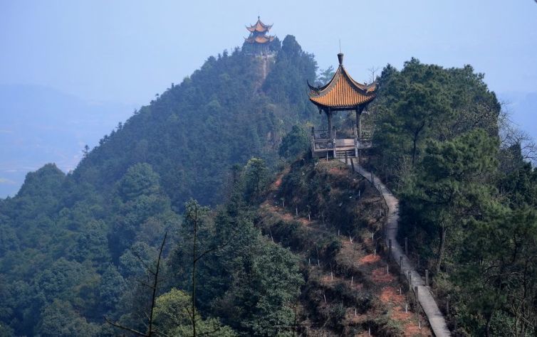泸州方山"鬼虺之牙"和黑脸观音,一个有历史,一个是传奇_腾讯新闻