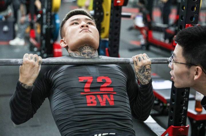 李凯文参加ufc精英训练中心的选拔测试,中国力量再添猛将!_腾讯新闻