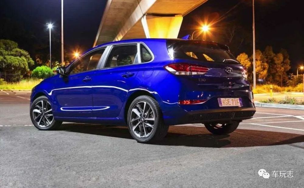 2021年现代伊兰特i30两厢小钢炮:韩式风味合适吗?_腾讯新闻