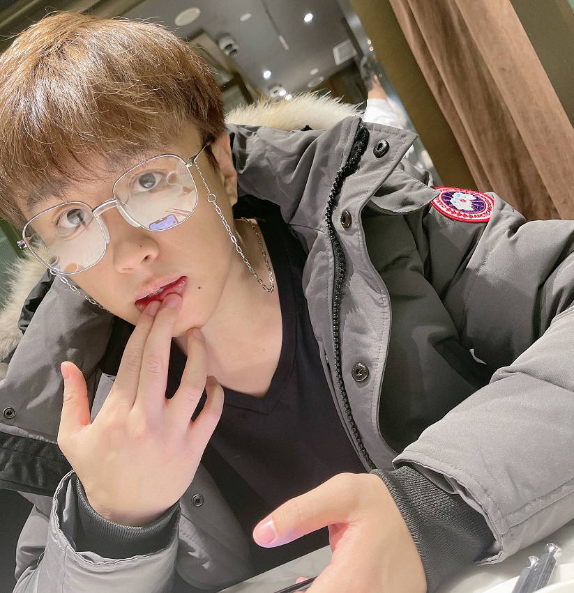 rngm开赛两连败,李九赛后发文直指晚秋:你给自己争点气吧!