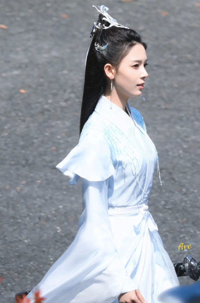 陈瑶运气太差新戏开拍近一个月导演被换编剧却说会更好