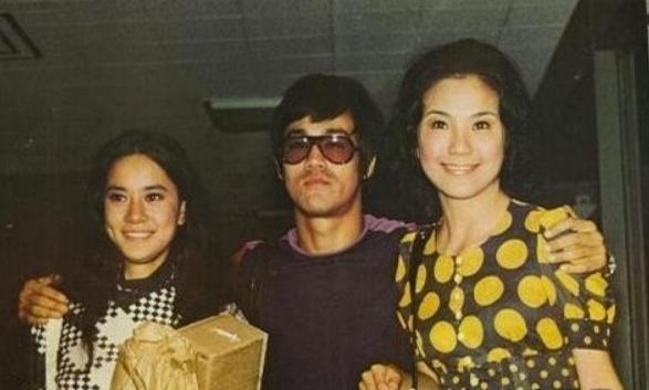 1973年,李小龙猝死在丁佩床上,直到向华强出面才没人敢要她偿命