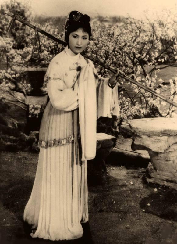 孙道临与"林妹妹"王文娟的爱情故事,才子佳人相濡以沫40多年