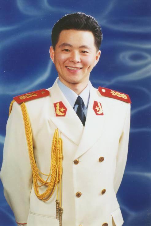 曾登8次春晚的王宏伟选妻子唯一要求让守寡48年的母亲满意