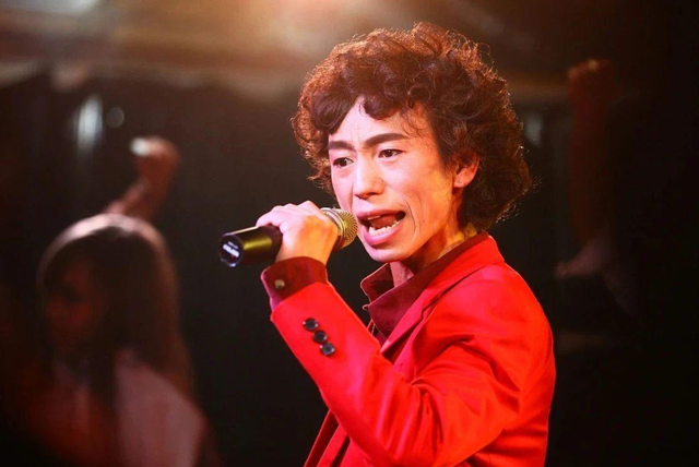 精神分裂症|庞麦郎患精神分裂症被强制入院：好端端的，咋人就疯了呢？