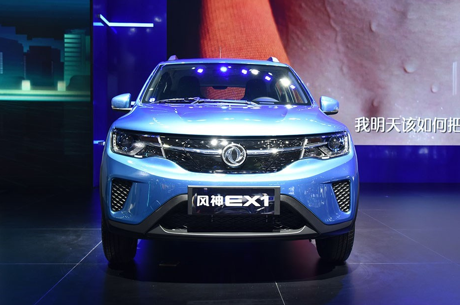 适合穿梭在城市的小型suv东风风神ex1体型小巧续航里程301km