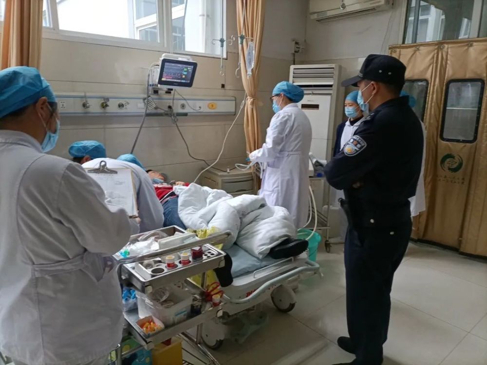 浦江一女子喝农药被紧急救治_腾讯新闻