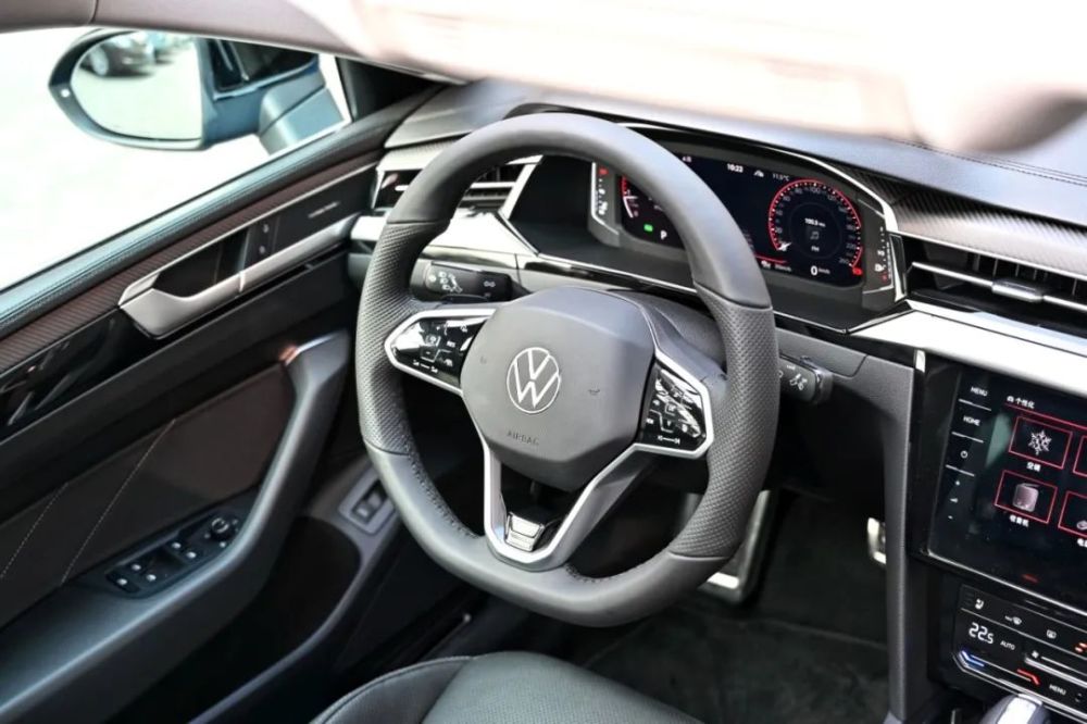 试驾2021款新大众cc_腾讯新闻